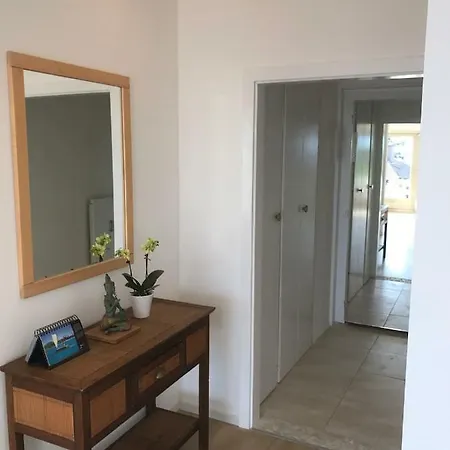 Vaste Rez De 4 Pieces Avec Vue Lac Et Jacuzzi Prive Region Montreux Proche Gare Apartment *