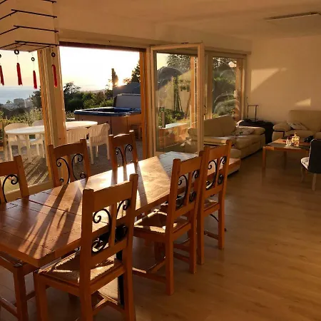 Vaste Rez De 4 Pieces Avec Vue Lac Et Jacuzzi Prive Region Montreux Proche Gare Apartment