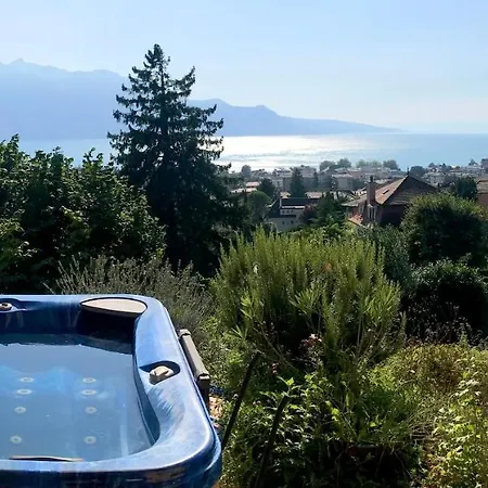 Vaste Rez De 4 Pieces Avec Vue Lac Et Jacuzzi Prive Region Montreux Proche Gare דירה