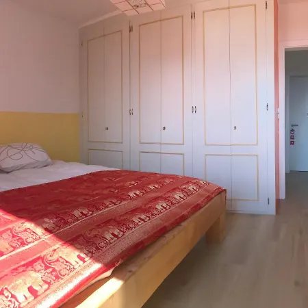 Vaste Rez De 4 Pieces Avec Vue Lac Et Jacuzzi Prive Region Montreux Proche Gare Apartment *