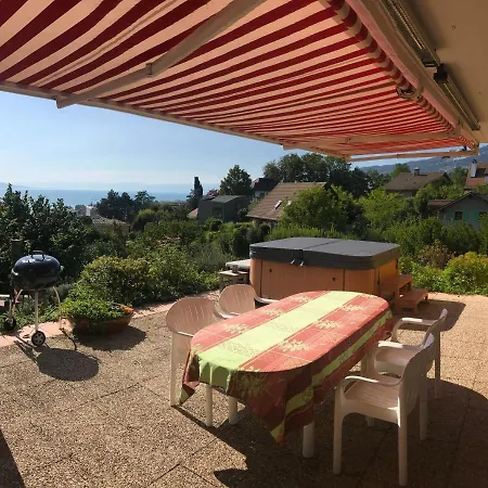 Vaste Rez De 4 Pieces Avec Vue Lac Et Jacuzzi Prive Region Montreux Proche Gare דירה